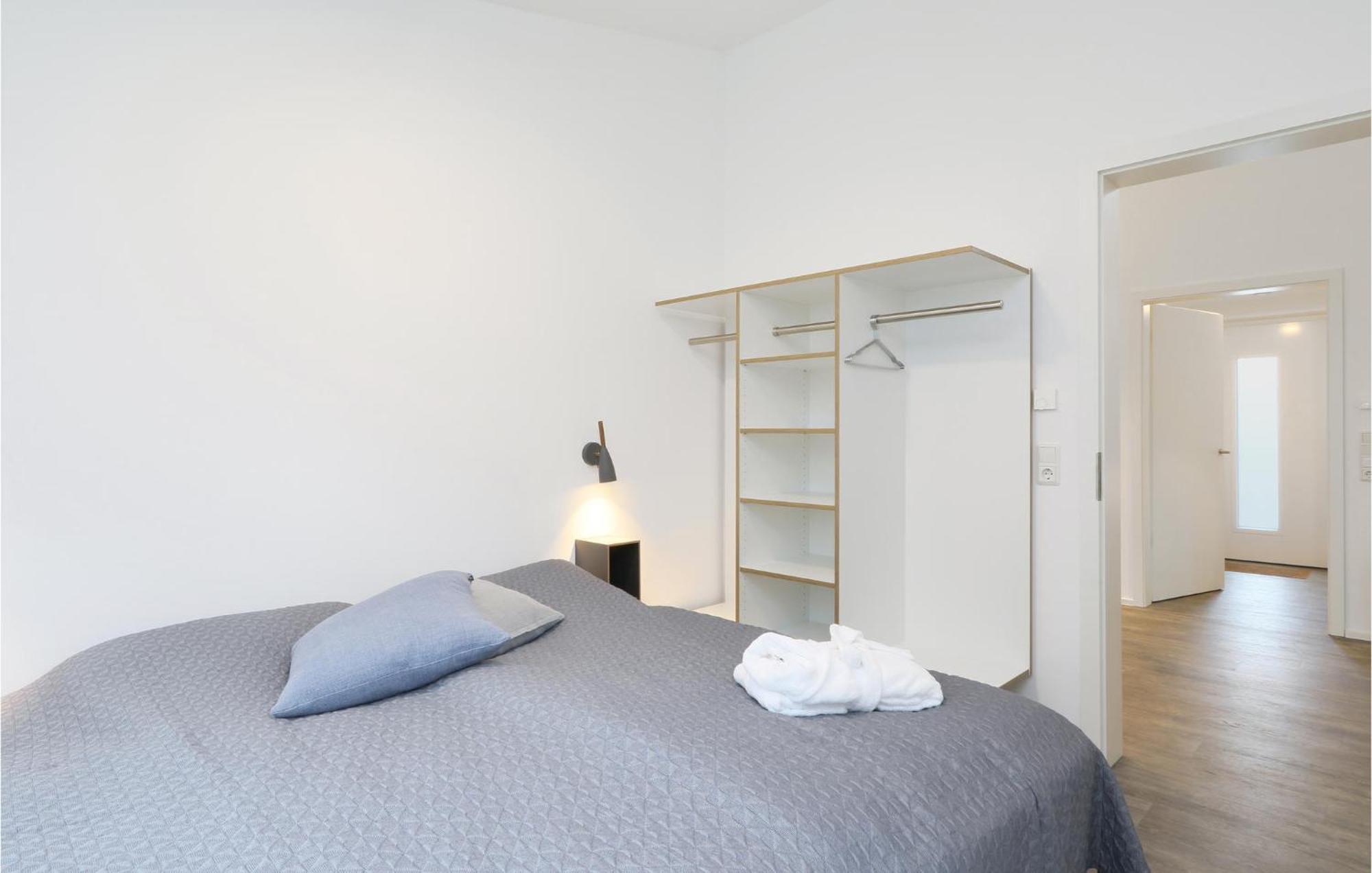2 Bedroom Cozy Home In Lembruch-Duemmer See Esterno foto
